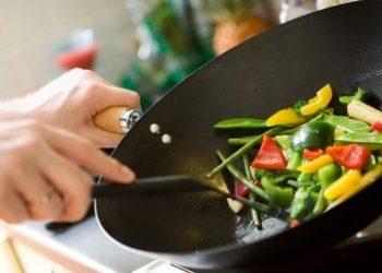 19 sai lầm nghiêm trọng khi xào nấu, ăn rau xanh