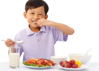 6 thực phẩm giúp trẻ thông minh