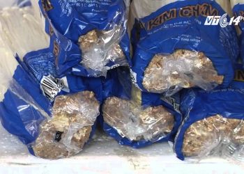 Cẩn trọng sử dụng nấm khi ăn lẩu