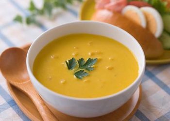 Nên cho trẻ ăn cái hay ăn nước