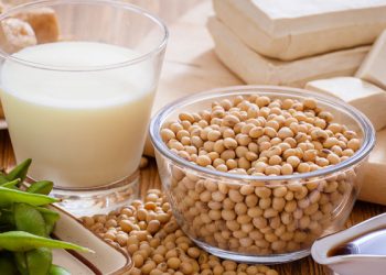 Sử dụng thực phẩm hợp lý cho người cao tuổi