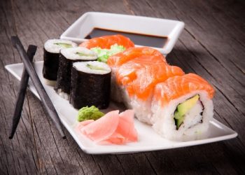 Sushi - món ăn Nhật gần 200 năm tuổi
